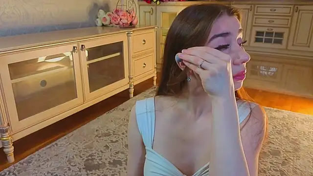 EadlinGillim online show from November 2025 03:21:02 AM