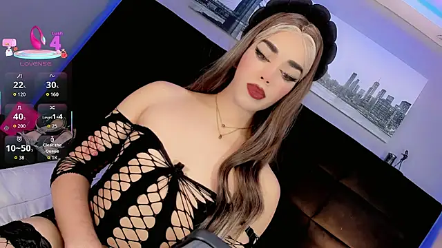 Snapshot of Baby-Isa chatting on December 2025 05:24:02 AM Baby-Isa online show from December 2025 05:24:02 AM