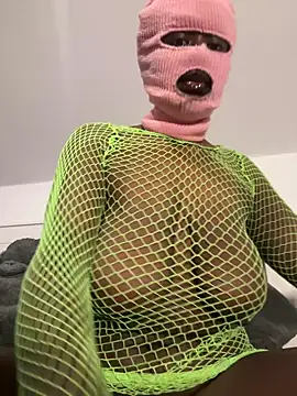 Snapshot of bustyblackebony chatting on October 2025 06:07:01 PM bustyblackebony online show from October 2025 06:07:01 PM