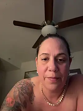 PrettyKittyMia online show from April 2026 09:29:01 PM