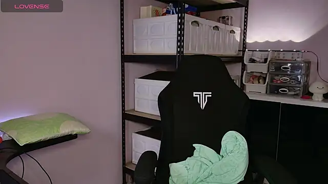 doggyman523 online show from November 2025 04:10:05 PM