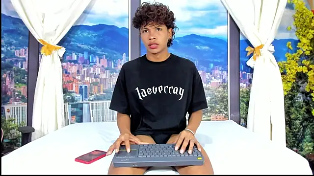 MilthonDelis online show from November 2025 03:54:02 AM