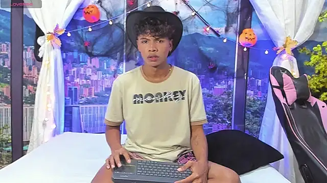 MilthonDelis online show from October 2025 03:08:02 AM