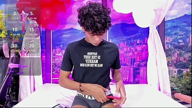 MilthonDelis online show from September 2025 03:01:01 AM