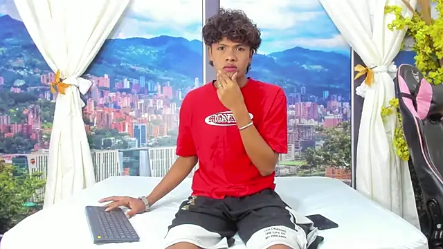 MilthonDelis online show from November 2025 03:54:02 AM