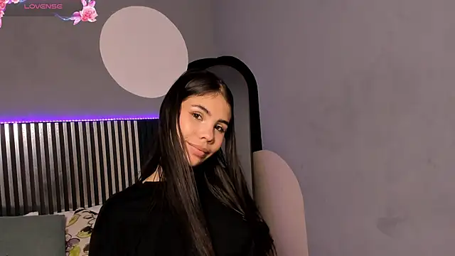 Snapshot of Emilybeltons chatting on September 2025 07:31:01 PM Emilybeltons online show from September 2025 07:31:01 PM