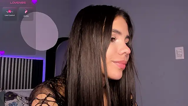 Snapshot of Emilybeltons chatting on September 2025 07:59:01 PM Emilybeltons online show from September 2025 07:59:01 PM
