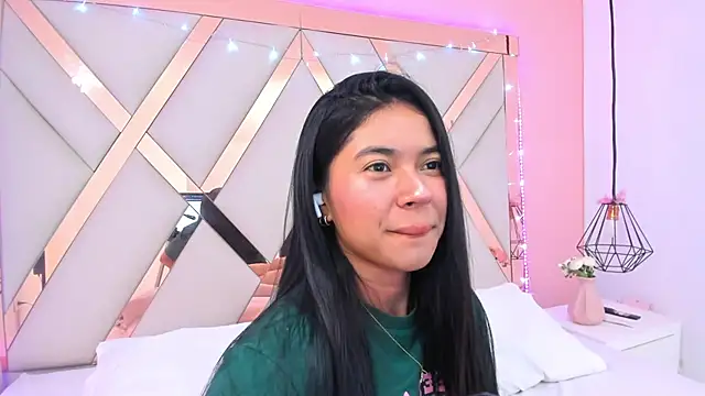 samantaa shy online show from June 2026 04:32:01 AM