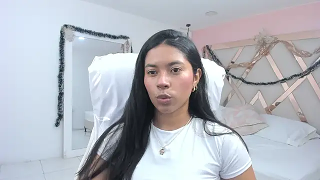 samantaa shy online show from December 2025 01:00:01 AM