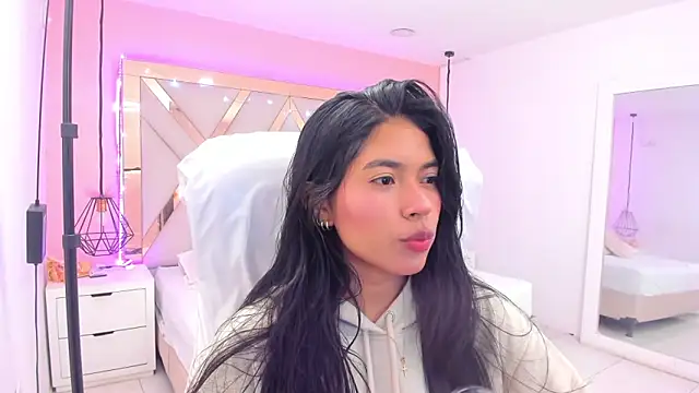 samantaa shy online show from April 2026 03:35:01 AM