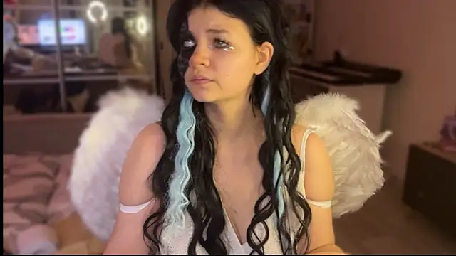 nikoli naw online show from October 2025 06:48:02 PM