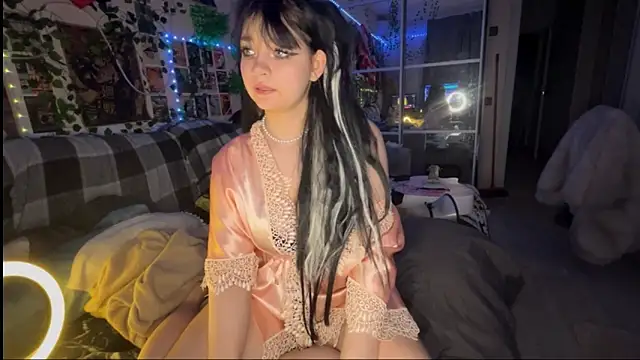 nikoli naw online show from January 2026 09:22:01 PM