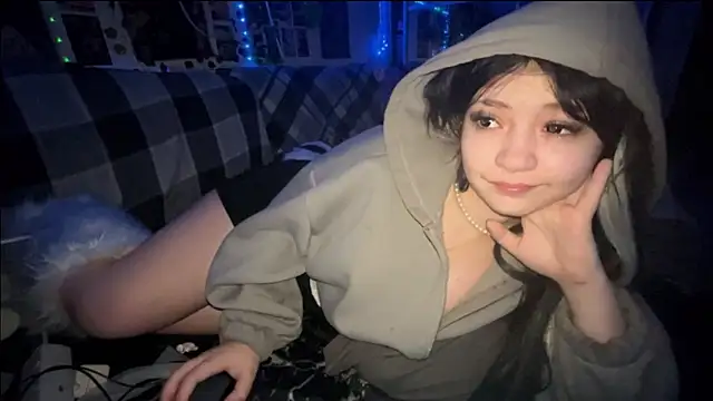 nikoli naw online show from February 2026 09:14:01 PM