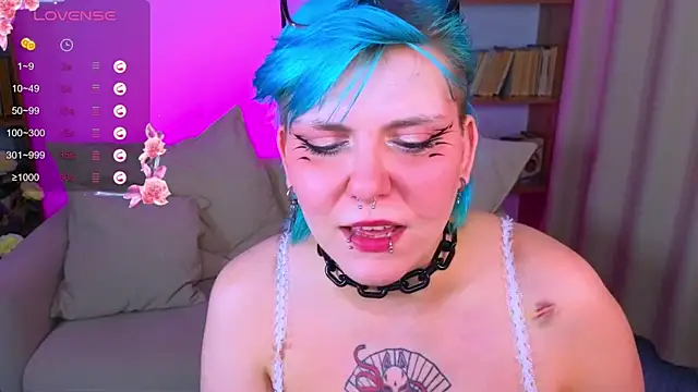 bluelunaray online show from September 2025 02:32:02 AM
