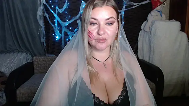 NikaSkylink online show from October 2025 08:17:02 PM