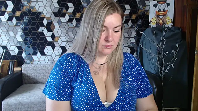 NikaSkylink online show from April 2026 04:58:02 AM