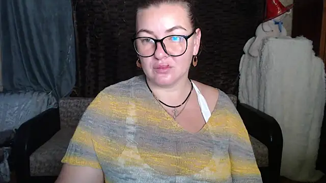 NikaSkylink online show from November 2025 04:06:01 AM