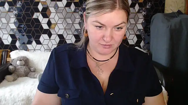 NikaSkylink online show from February 2026 10:14:02 AM