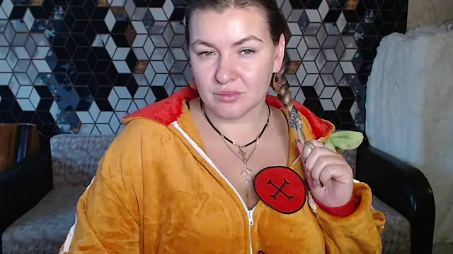 NikaSkylink online show from December 2025 05:00:02 AM