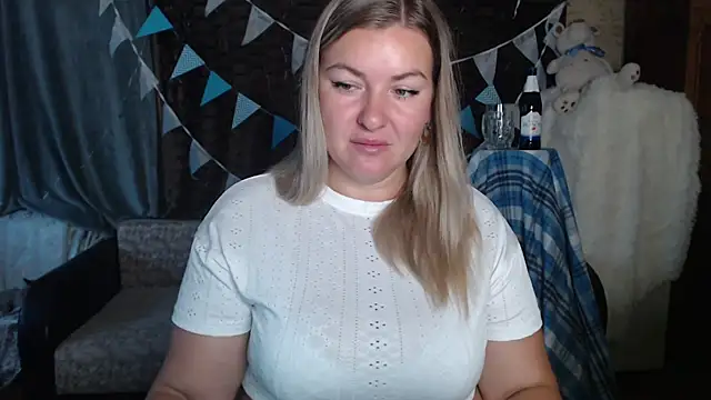 NikaSkylink online show from September 2025 03:45:01 AM