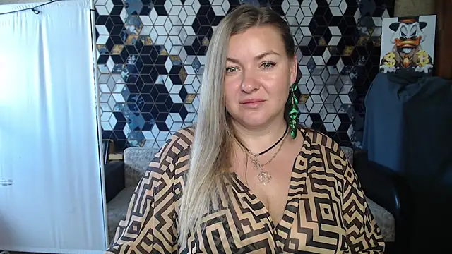 NikaSkylink online show from May 2026 05:02:01 AM