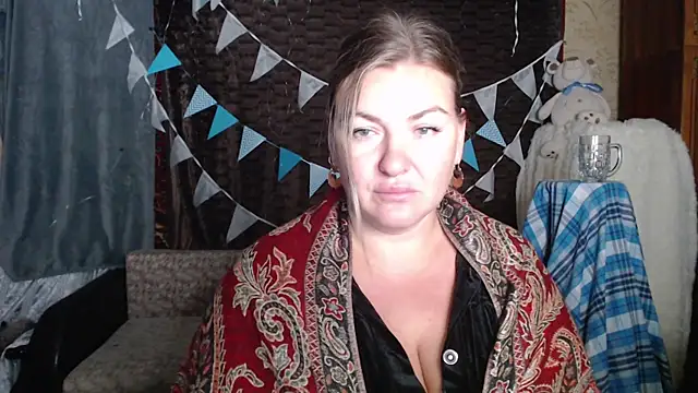 NikaSkylink online show from October 2025 07:17:01 PM