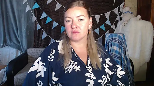 NikaSkylink online show from September 2025 03:23:01 AM