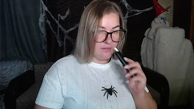 NikaSkylink online show from October 2025 03:38:01 AM