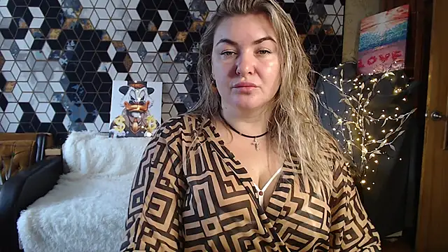 NikaSkylink online show from February 2026 05:07:02 AM