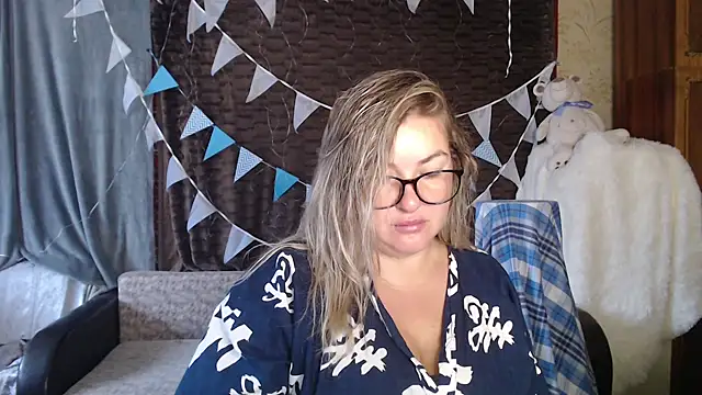 NikaSkylink online show from September 2025 04:08:02 AM