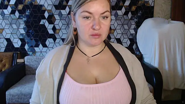 NikaSkylink online show from February 2026 05:05:01 AM