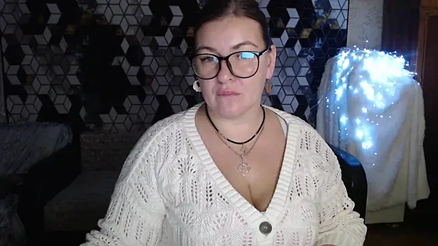 NikaSkylink online show from December 2025 07:15:01 PM