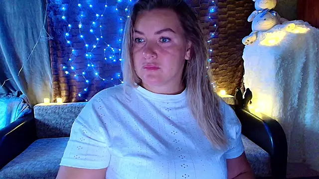 NikaSkylink online show from September 2025 02:34:02 AM