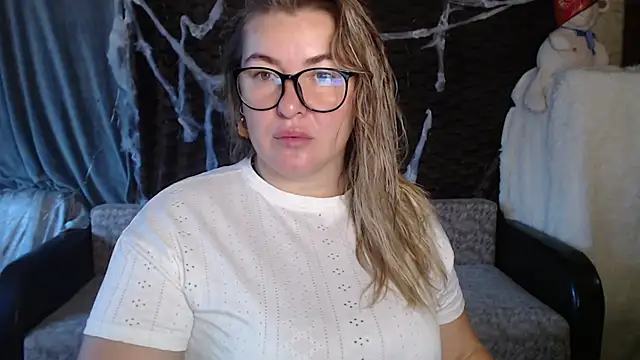 NikaSkylink online show from November 2025 04:30:01 AM