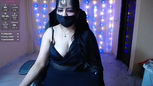 Snapshot of Divvya_ chatting on February 2026 10:32:01 PM Divvya online show from February 2026 10:32:01 PM