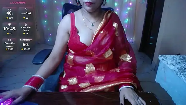 Divvya  online show from May 2026 05:59:02 PM
