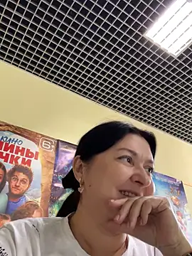 Liza Will online show from October 2025 06:48:01 AM