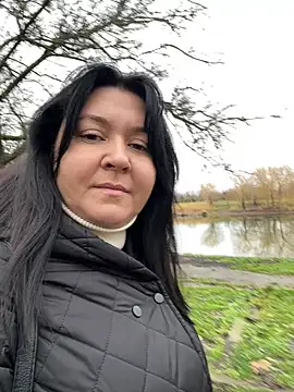 Liza Will online show from December 2025 07:47:01 AM