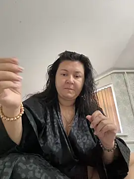 Liza Will online show from October 2025 05:52:02 AM