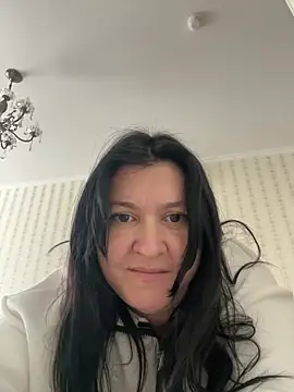 Liza Will online show from May 2026 09:47:01 AM