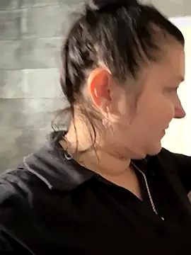 Liza Will online show from November 2025 09:32:01 AM