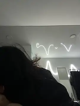 Liza Will online show from February 2026 09:24:02 PM