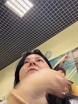 Liza Will online show from November 2025 10:48:01 AM