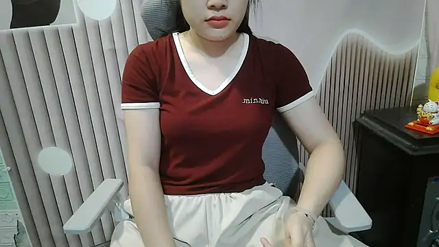 Snapshot of Emachiii chatting on September 2025 12:49:01 AM Emachiii online show from September 2025 12:49:01 AM