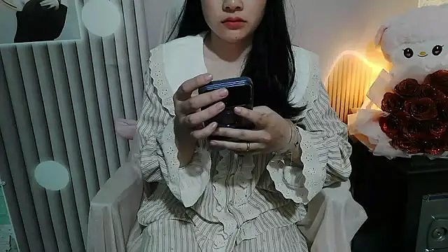 Snapshot of Emachiii chatting on November 2025 02:48:02 AM Emachiii online show from November 2025 02:48:02 AM