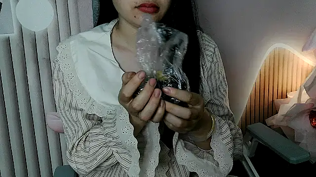 Emachiii online show from November 2025 02:12:02 AM