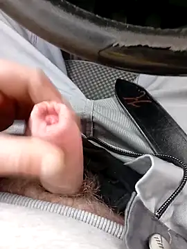 Kubous online show from November 2025 02:39:02 PM