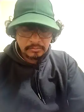 Satantin online show from November 2025 01:14:02 PM