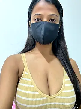 Snapshot of Sonia_soni332 chatting on November 2025 05:19:02 PM Sonia soni332 online show from November 2025 05:19:02 PM