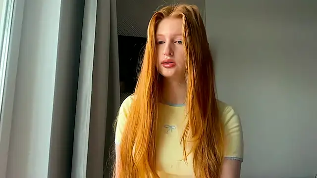 Snapshot of LuxXAngel chatting on May 2026 12:20:02 AM LuxXAngel online show from May 2026 12:20:02 AM